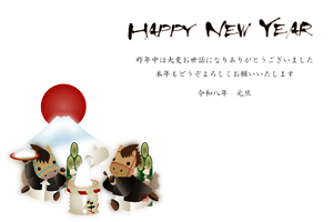 可愛いうまのキャラクターの餅つきのイラストの横長の年賀状テンプレート　HAPPY NEW YEARの賀詞とあいさつ文入り